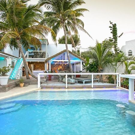 VILLA BLUE LAGOON Suite apartment Lowlands Buitenkant foto