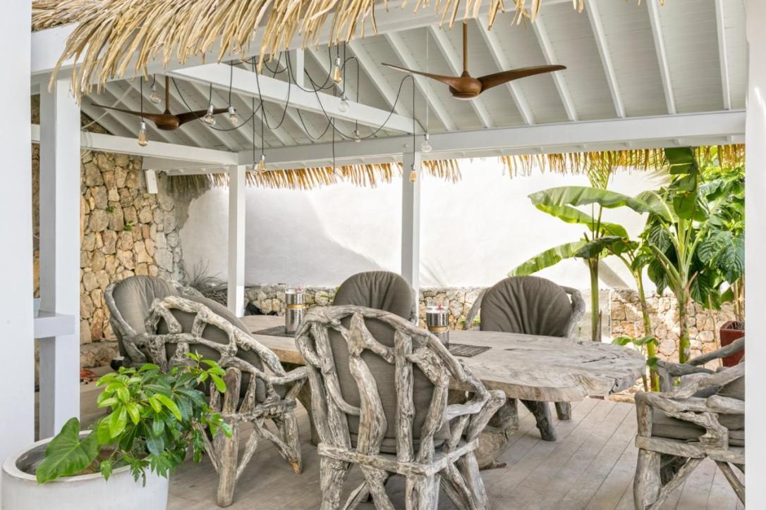 VILLA BLUE LAGOON Suite apartment Lowlands Buitenkant foto