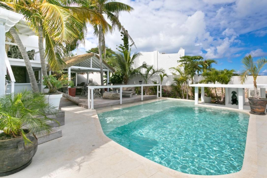 VILLA BLUE LAGOON Suite apartment Lowlands Buitenkant foto